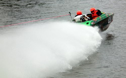 Hawkesbury Double Dash Speedboat Race