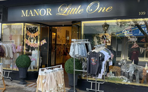 Manor little One Shopfront