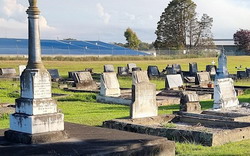 Richmond Cemeteries Tour