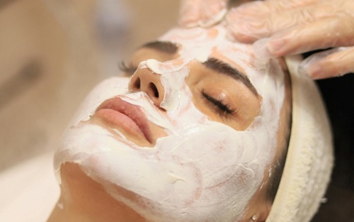 Facial in progress